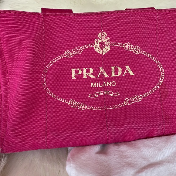 Prada Canapa - Picture 2 of 12